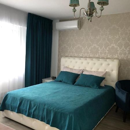 Tudor Apartment Brăila Eksteriør billede