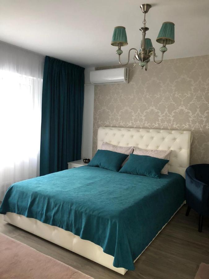 Tudor Apartment Brăila Eksteriør billede